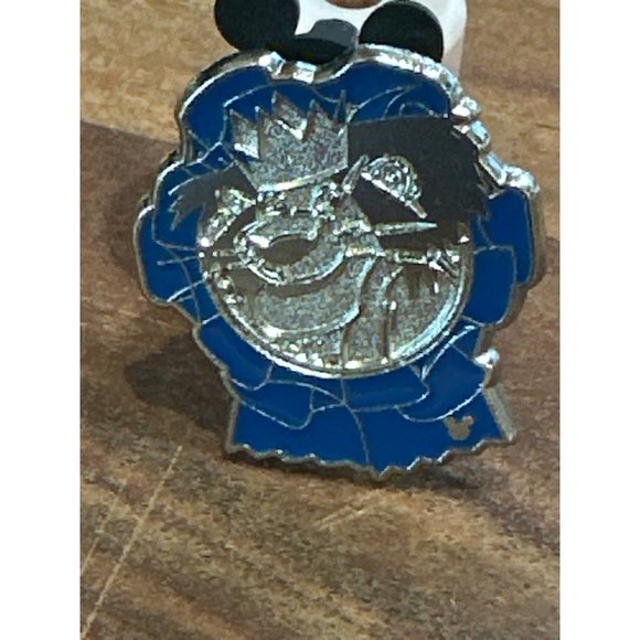 Disney Trading Pin King Leonidas Lion Bedknobs And Broomsticks Hidden Mickey Pin - Picture 1 of 4